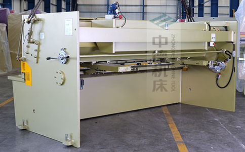 ZDS-840剪板机反面展现.jpg