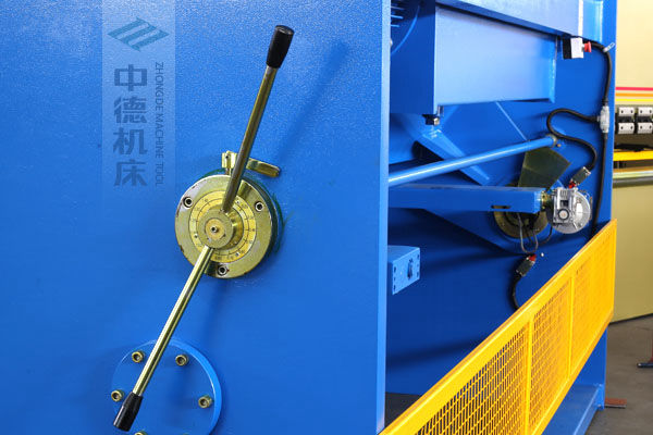 ZDS-1632剪板机刀片空隙手动调理器，刻度清淅，调理省力又简洁.jpg